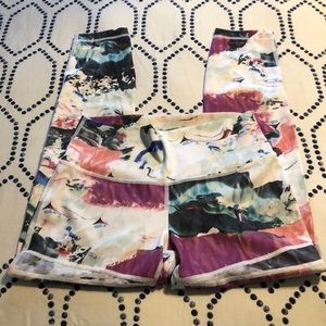 Lululemon cropped leggings, size 8.